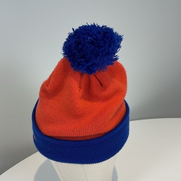 Edmonton Oilers Toque - Farewell to the Coliseum Season 2016 - Picture 3 of 5